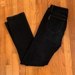 Like new PAIGE Hoxton Straight darkwash jeans